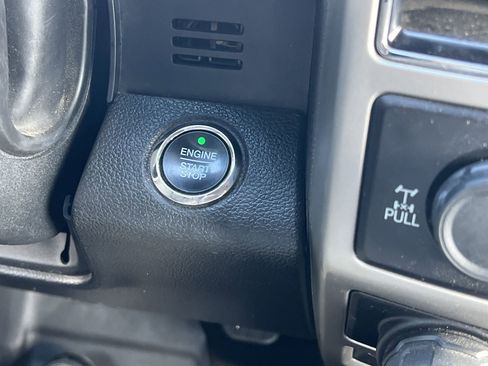 Used 2019 Ford F150 Lariat w/ Trailer Tow Package image 8