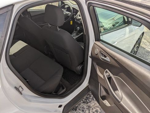 Used 2017 Ford Focus SEL FWD image 15