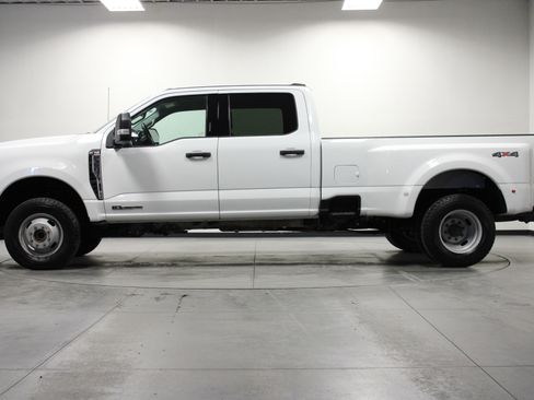 Used 2024 Ford F350 4x4 Crew Cab DRW Super Duty image 7