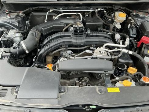 Used 2019 Subaru Crosstrek 2.0i Limited w/ Moonroof Package w/Navigation AWD/4WD image 24