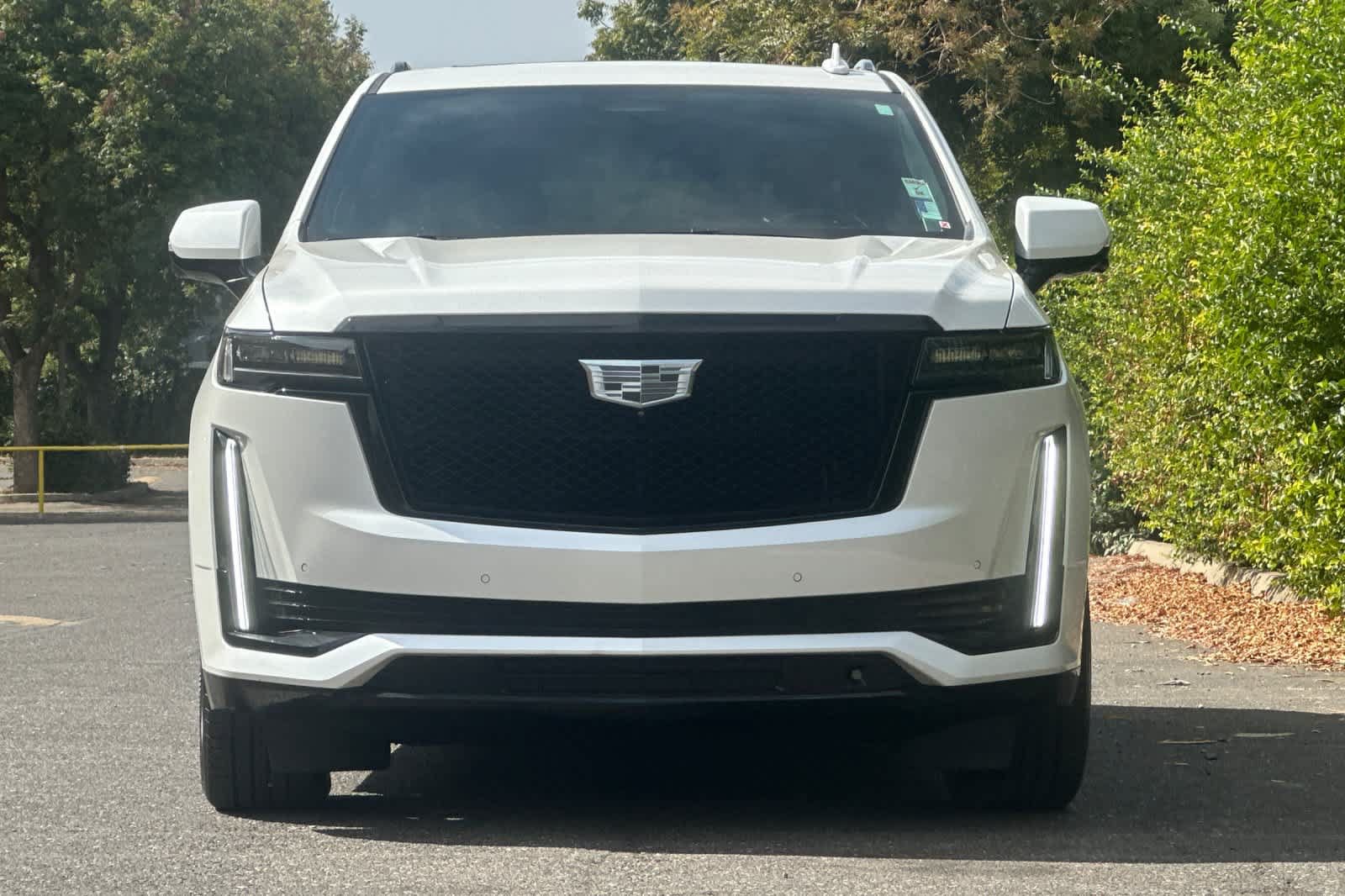 Used 2023 Cadillac Escalade Sport Platinum w/ LPO, ONYX Package AWD/4WD image 8