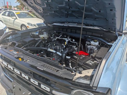 Used 2025 Ford Bronco Outer Banks AWD/4WD image 40