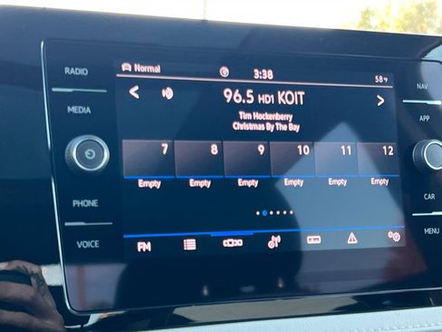 New 2026 Volkswagen Taos SEL AWD/4WD image 18
