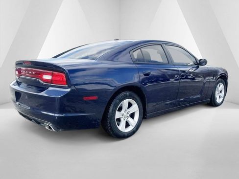 Used 2013 Dodge Charger SE w/ Connectivity Group image 9