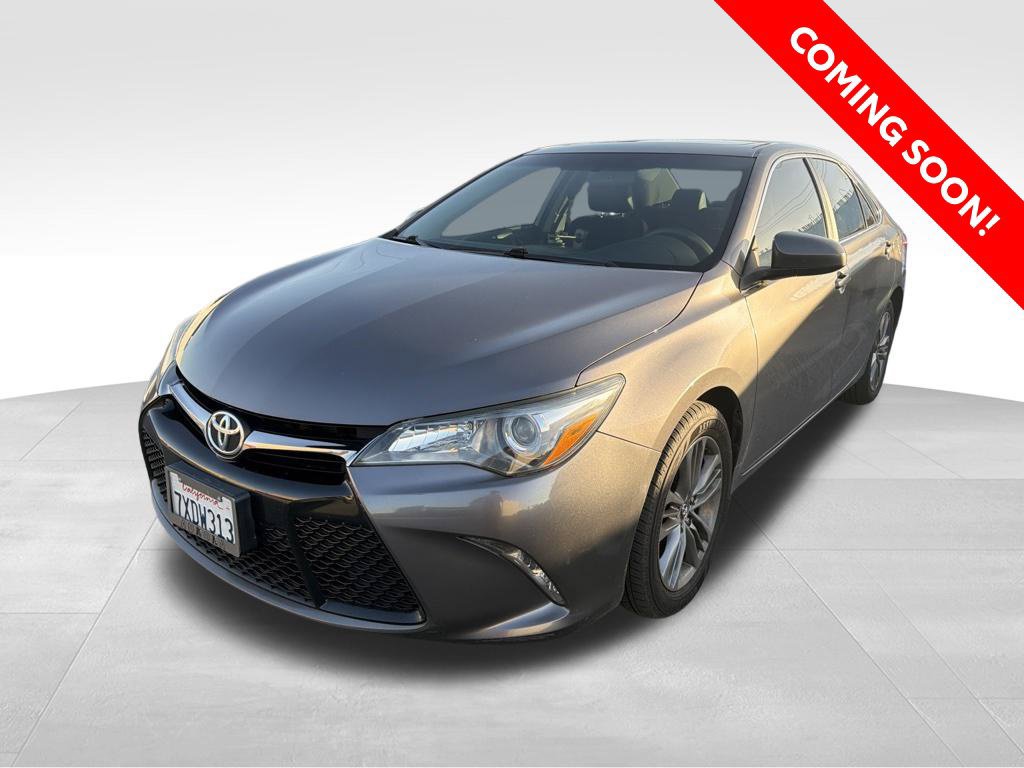 Used 2017 Toyota Camry SE w/ Moonroof Package FWD image 1