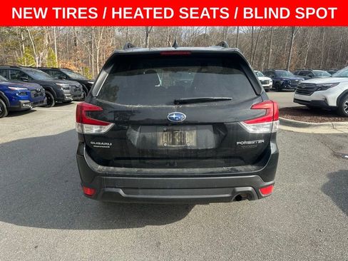 Used 2023 Subaru Forester Premium image 4
