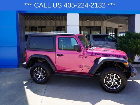 Used 2022 Jeep Wrangler Rubicon AWD/4WD image 9