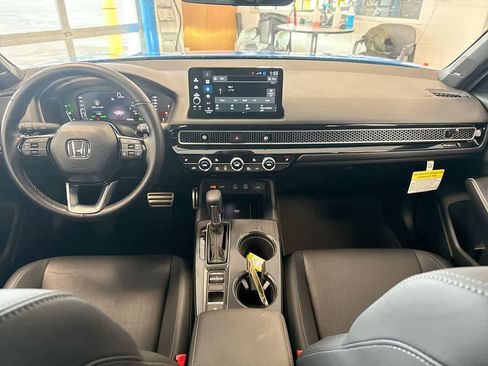 Certified 2025 Honda Civic Sport Touring image 14