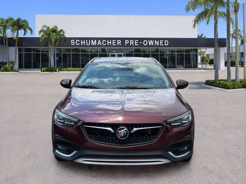Used 2020 Buick Regal Essence AWD/4WD image 2