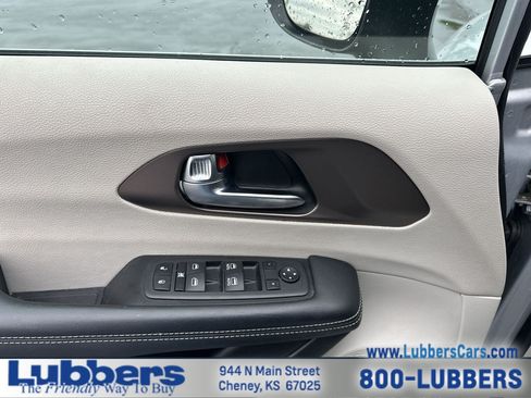 Used 2023 Chrysler Voyager LX FWD image 12