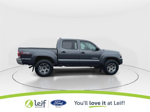 Used 2014 Toyota Tacoma PreRunner w/ SR5 Package image 9