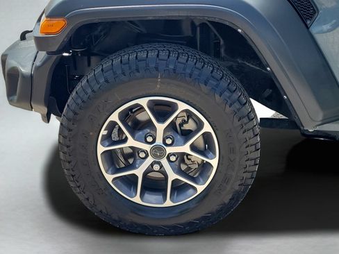 Used 2024 Jeep Wrangler Unlimited Sport AWD/4WD image 27