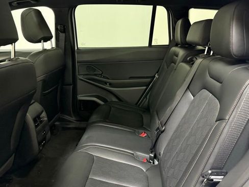 New 2026 Jeep Cherokee Overland image 25