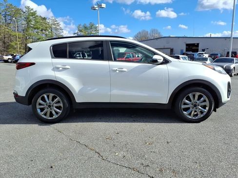 Used 2021 Kia Sportage S w/ S AWD Premium Package image 2