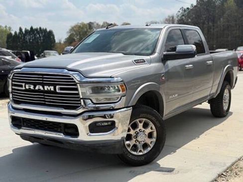 Used 2020 RAM 2500 Laramie AWD/4WD image 3