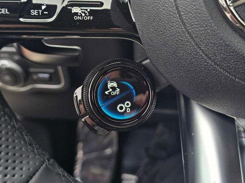 New 2026 Mercedes-Benz GLA 35 AMG 4MATIC image 35