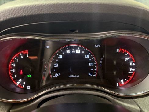Used 2018 Dodge Durango SXT w/ 3rd Row Seating Group RWD image 11