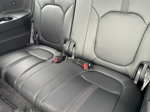 Used 2024 Honda Pilot EX-L image 17