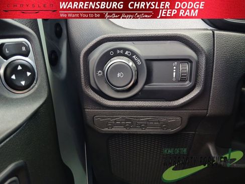 Used 2024 Jeep Wrangler Sport S image 29