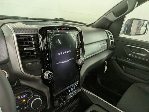 New 2026 RAM 1500 4x4 Crew Cab image 21