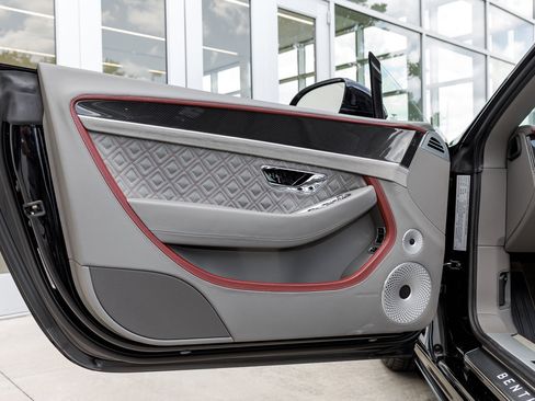 Used 2024 Bentley Continental GT Speed image 20