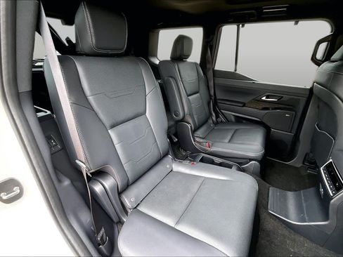 Used 2025 Lexus GX 550 w/ Accessory Package (2T) AWD/4WD image 20