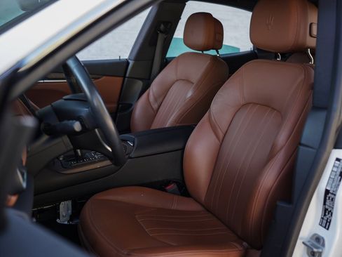 Used 2022 Maserati Levante GT image 21