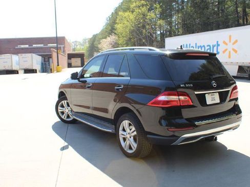 Used 2013 Mercedes-Benz ML 350 BlueTEC 4MATIC image 3