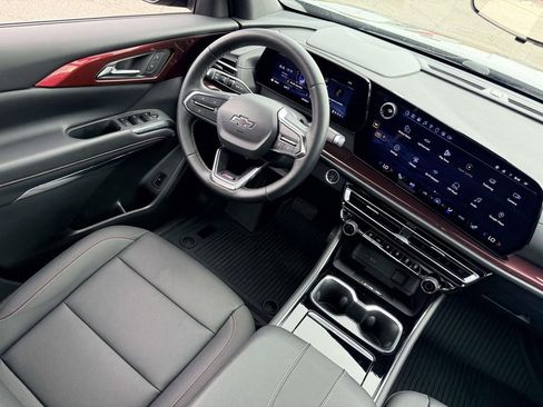 Used 2026 Chevrolet Traverse Z71 w/ Driver Confidence Package image 28