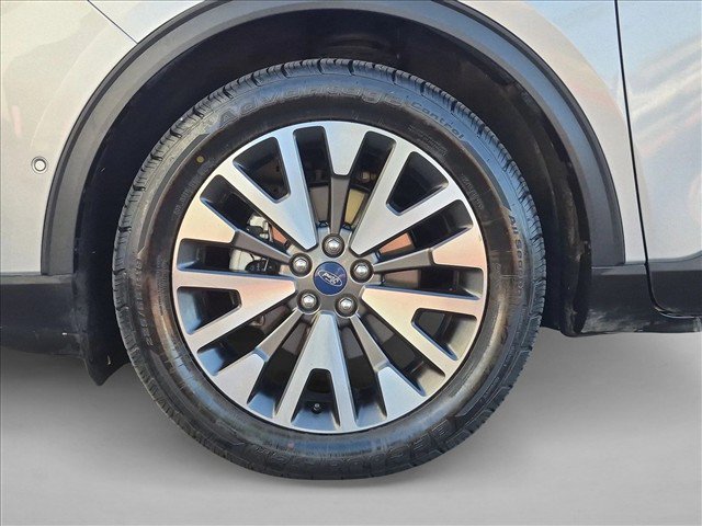 Used 2020 Ford Escape Titanium AWD/4WD image 24
