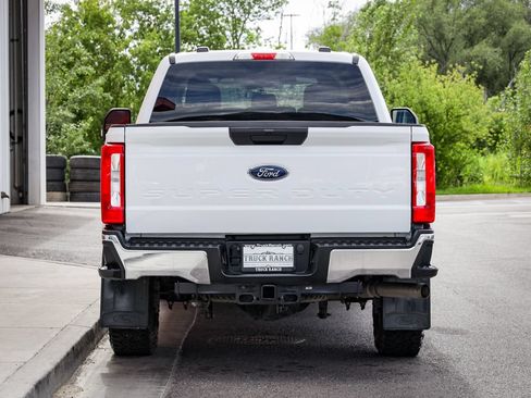 Used 2024 Ford F250 XLT w/ FX4 Off-Road Package AWD/4WD image 4