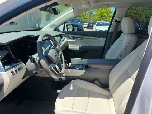 Certified 2023 Cadillac XT5 Premium Luxury AWD/4WD image 13