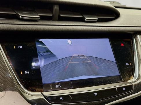Used 2021 Cadillac XT6 Sport image 15