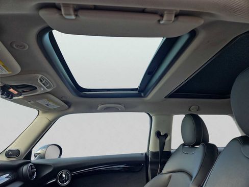 Used 2018 MINI Cooper S image 8