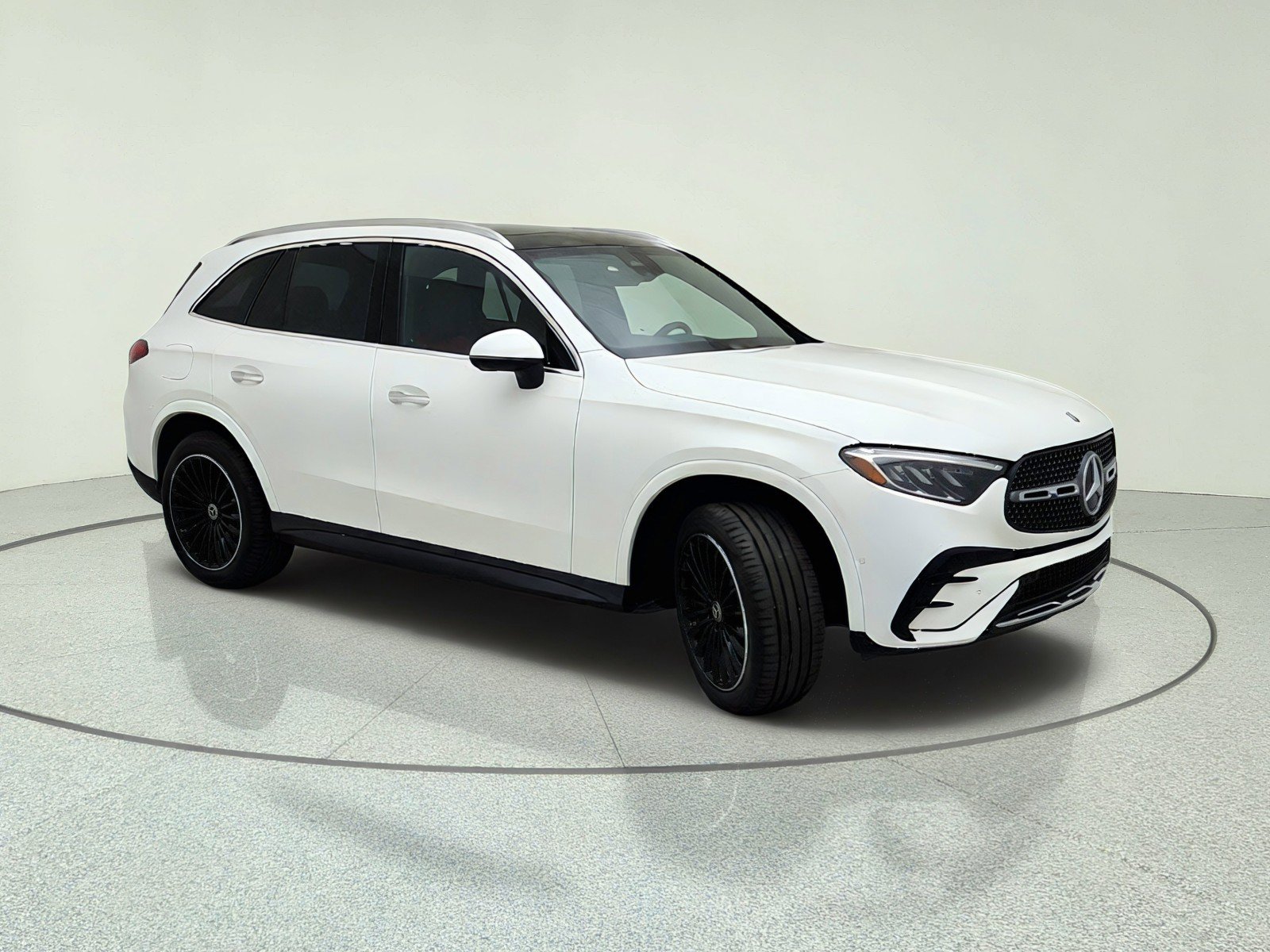 Used 2023 Mercedes-Benz GLC 300 4MATIC image 5