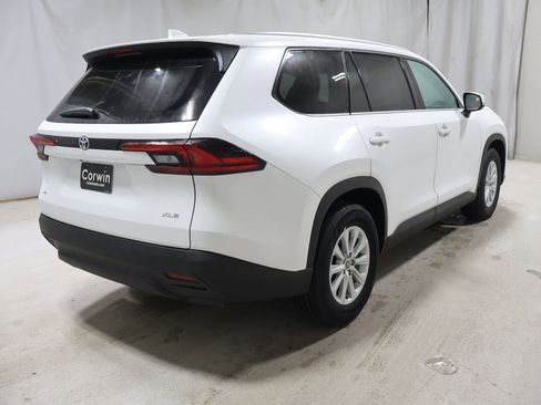 New 2026 Toyota Grand Highlander AWD image 6