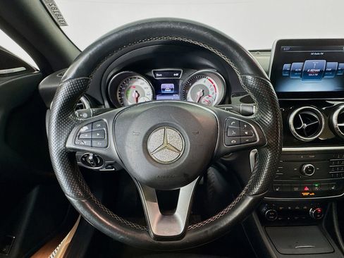 Used 2016 Mercedes-Benz CLA 250 image 11