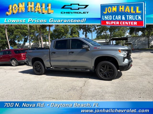 Used 2025 Chevrolet Silverado 1500 LT Trail Boss w/ Convenience Package II AWD/4WD image 16