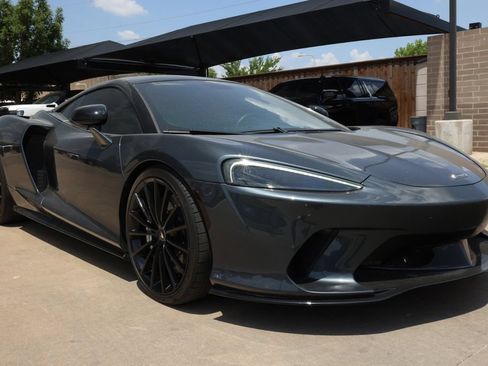 Used 2020 McLaren GT RWD image 3