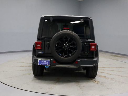 Used 2023 Jeep Wrangler Unlimited Sahara w/ Cold Weather Group AWD/4WD image 12