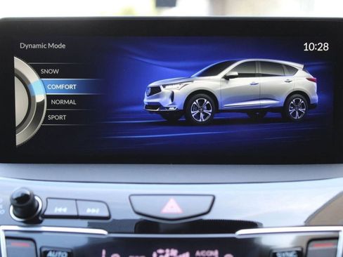 Used 2025 Acura RDX SH-AWD image 28