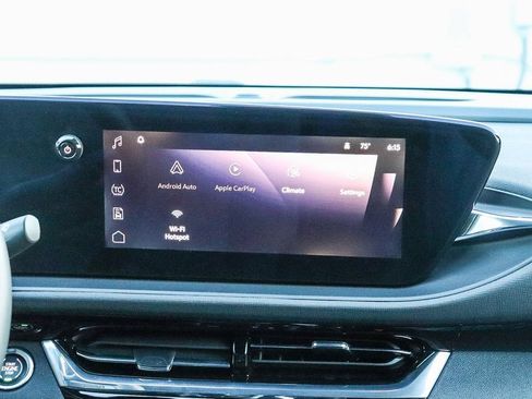 Used 2025 Buick Envista Sport Touring w/ Convenience I Package FWD image 16