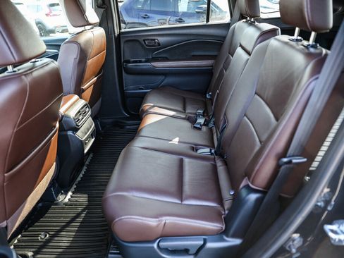 Used 2024 Honda Passport EX-L image 8