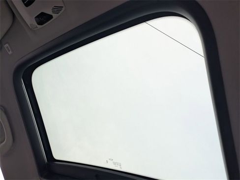 Used 2025 MINI Cooper 2-Door Hardtop image 27