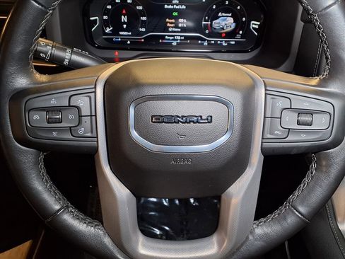 Used 2022 GMC Yukon Denali image 8