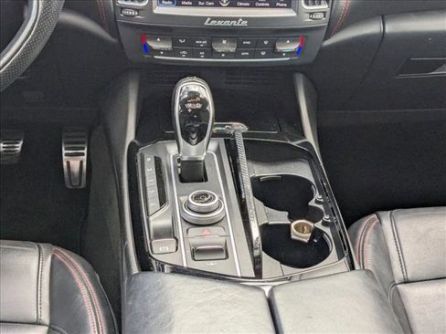 Used 2017 Maserati Levante w/ Sport Package image 12