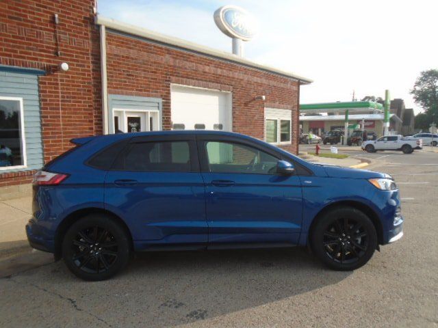 Used 2024 Ford Edge ST-Line w/ Class II Trailer Tow Package AWD/4WD image 13