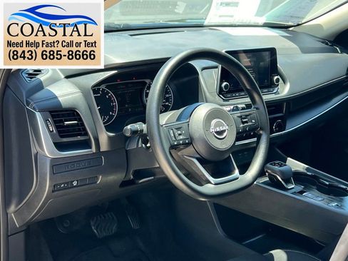 Used 2024 Nissan Rogue S FWD image 6