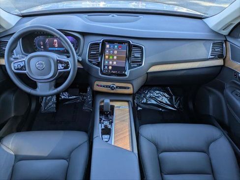 Used 2025 Volvo XC90 B6 Plus w/ Protection Package Premier image 25
