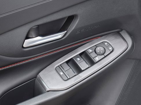 New 2026 Nissan Sentra SR w/ Floor Mat Package FWD image 22